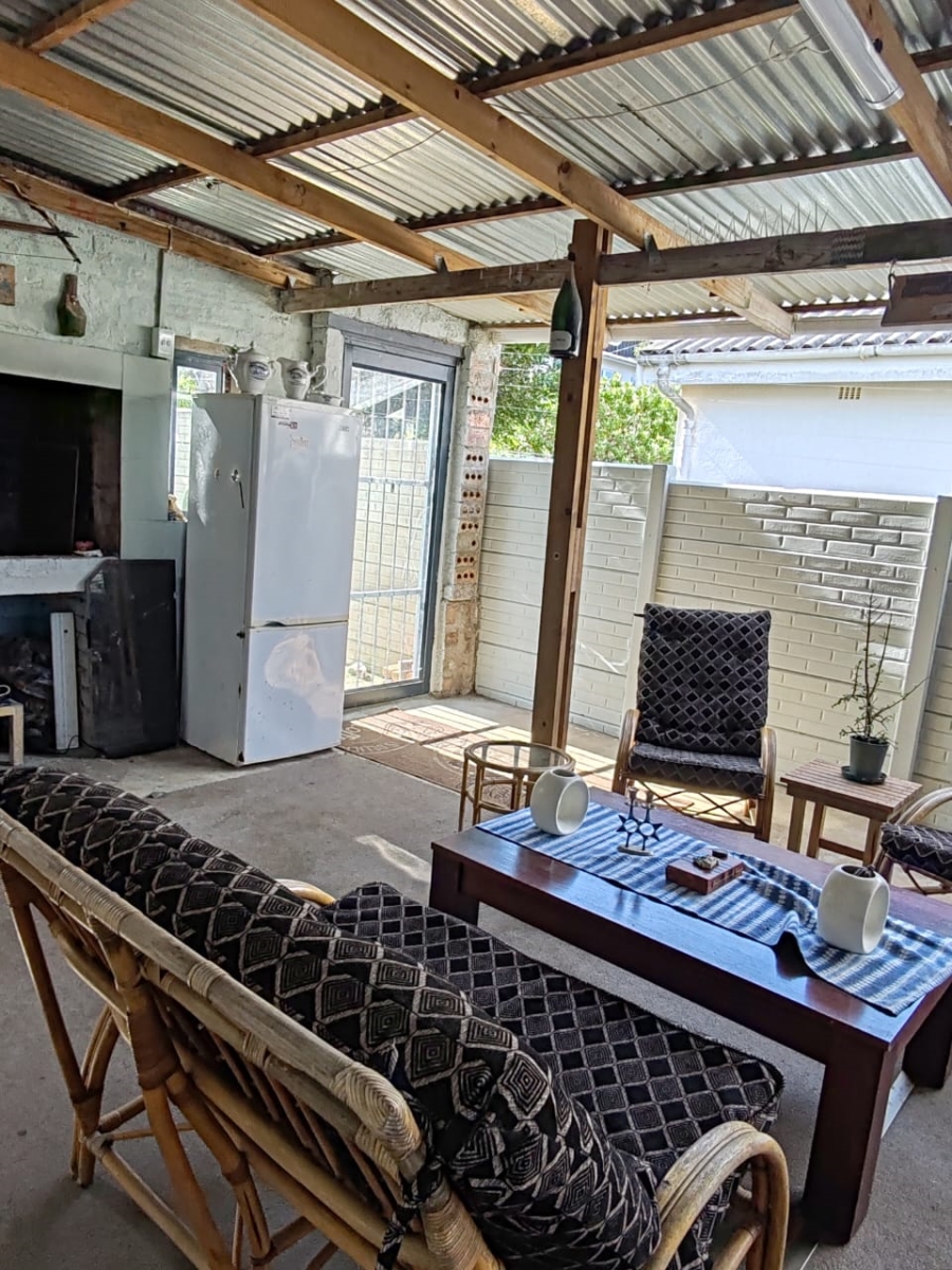 4 Bedroom Property for Sale in Palmiet Western Cape